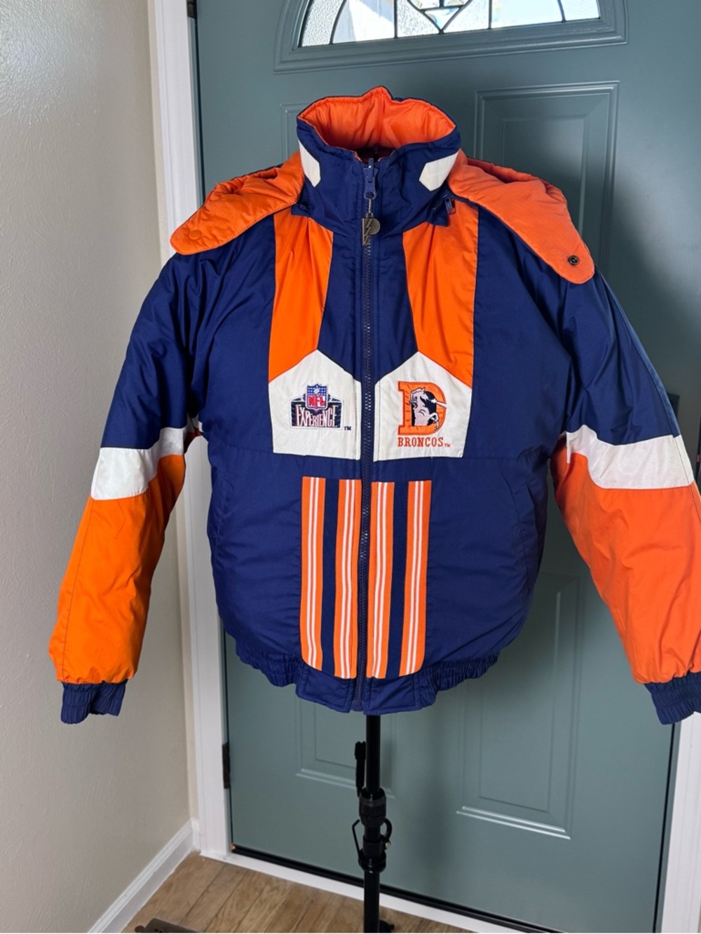 Pro Player Blue and Orange Puffer Jacket Vintage Reversible Detachable Hood